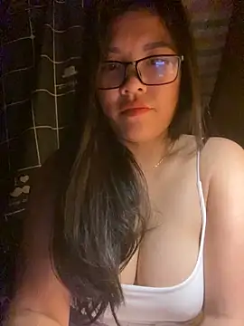 Snapshot of sexybaby_00 chatting on September 11, 2025, 12:10 am sexybaby 00 online show from September 11, 2025, 12:10 am