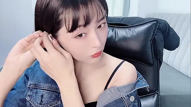 Ianxuan online show from November 26, 2025, 4:56 am