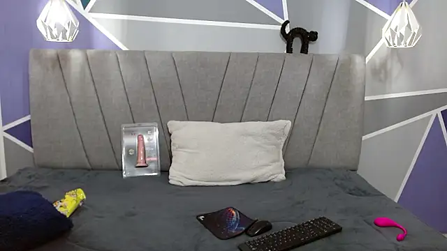 Snapshot of NatiHoran chatting on February 23, 2026, 10:21 pm NatiHoran online show from February 23, 2026, 10:21 pm