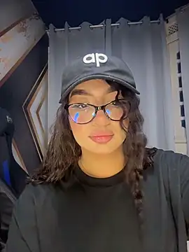 Snapshot of jenn_fit chatting on February 1, 2026, 4:44 am jenn fit online show from February 1, 2026, 4:44 am