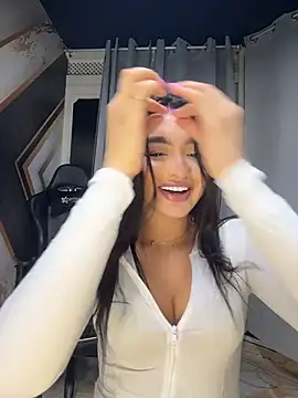 Snapshot of jenn_fit chatting on February 12, 2026, 4:56 am jenn fit online show from February 12, 2026, 4:56 am