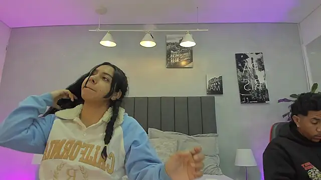 violet and myers online show from October 21, 2025, 11:31 am