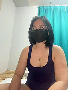 melyiaaa online show from December 2, 2025, 3:25 pm