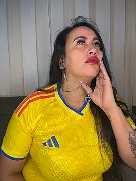  ruby manrique  online show from June 18, 2026, 2:10 am