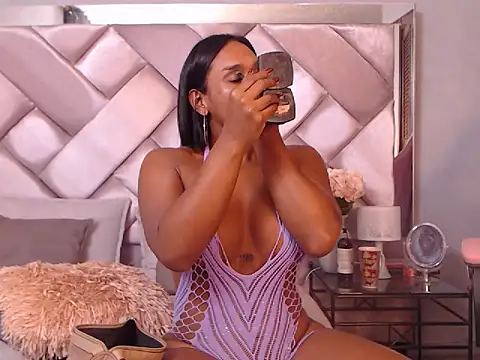 Ashleyroberst online show from October 25, 2025, 10:25 am