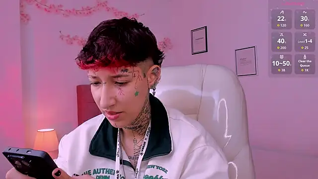 Luci Rose online show from April 12, 2026, 10:02 pm