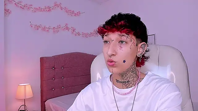 Snapshot of Luci_Rose chatting on February 20, 2026, 6:37 am Luci Rose online show from February 20, 2026, 6:37 am