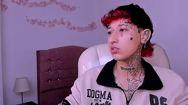 Snapshot of Luci_Rose chatting on February 24, 2026, 3:24 pm Luci Rose online show from February 24, 2026, 3:24 pm