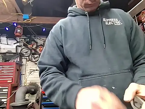 Snapshot of twistafatpipe chatting on February 24, 2026, 11:05 pm twistafatpipe online show from February 24, 2026, 11:05 pm