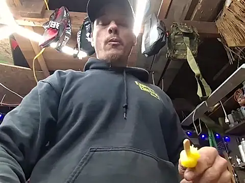 Snapshot of twistafatpipe chatting on February 19, 2026, 7:49 am twistafatpipe online show from February 19, 2026, 7:49 am