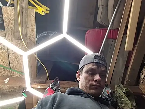 Snapshot of twistafatpipe chatting on February 26, 2026, 4:56 am twistafatpipe online show from February 26, 2026, 4:56 am