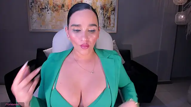 Snapshot of NovaSpencer chatting on October 28, 2025, 6:07 pm NovaSpencer online show from October 28, 2025, 6:07 pm