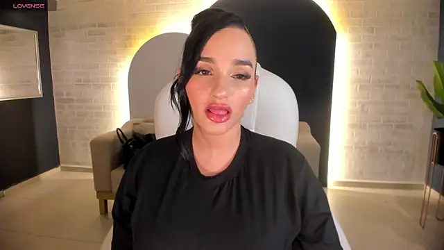 Snapshot of NovaSpencer chatting on September 10, 2025, 8:08 pm NovaSpencer online show from September 10, 2025, 8:08 pm