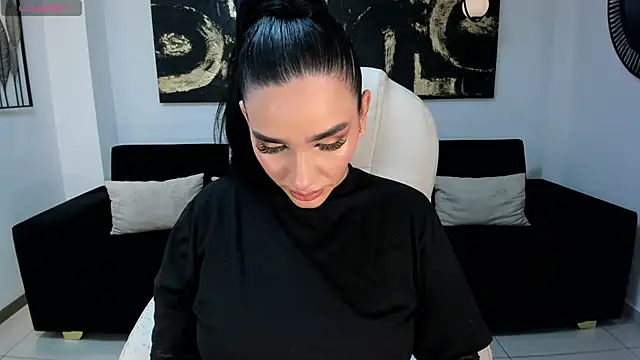 Snapshot of NovaSpencer chatting on October 17, 2025, 6:53 pm NovaSpencer online show from October 17, 2025, 6:53 pm