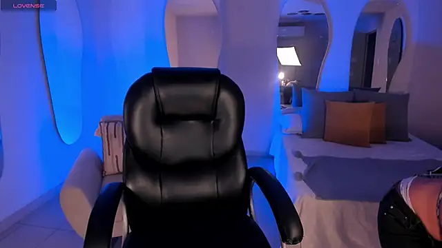 AyshelBrown online show from September 27, 2025, 4:07 am