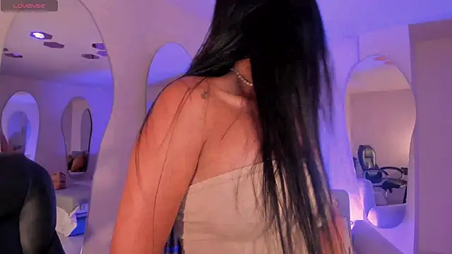 AyshelBrown online show from October 17, 2025, 4:38 am