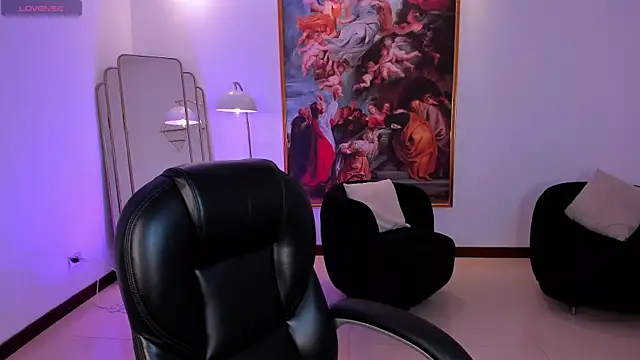 AmberColors  online show from April 13, 2026, 7:18 pm