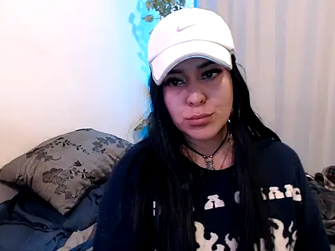 bluegoddessstoned online show from October 8, 2025, 2:13 am