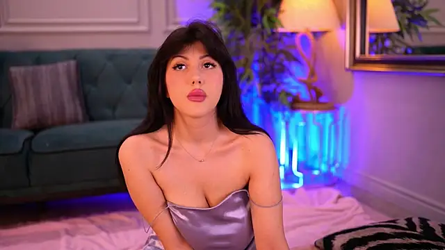 AlenaCapricious online show from November 7, 2025, 6:12 pm