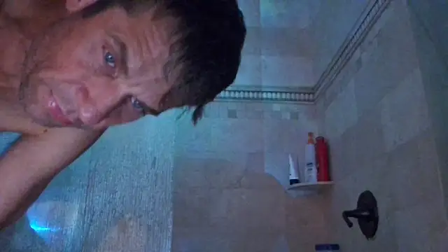 TallDrink11 online show from November 5, 2025, 4:43 pm