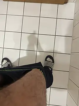 Snapshot of Dicksxd chatting on May 24, 2026, 3:23 pm Dicksxd online show from May 24, 2026, 3:23 pm