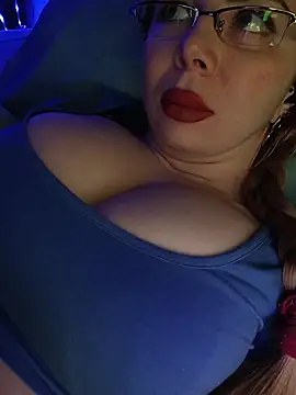 Snapshot of BunnyFoxy777 chatting on February 3, 2026, 1:05 pm BunnyFoxy777 online show from February 3, 2026, 1:05 pm