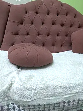 Mdtfre online show from September 29, 2025, 11:43 pm