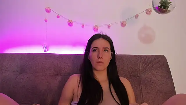 katalella brown1 online show from October 9, 2025, 11:33 am