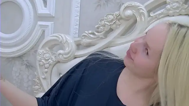 EllieFrosty  online show from March 13, 2026, 4:34 pm