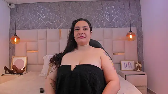 Snapshot of _im_alaya chatting on November 12, 2025, 4:49 am im alaya online show from November 12, 2025, 4:49 am