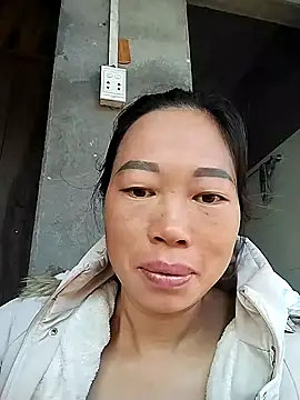 MayLyy online show from October 10, 2025, 12:00 am
