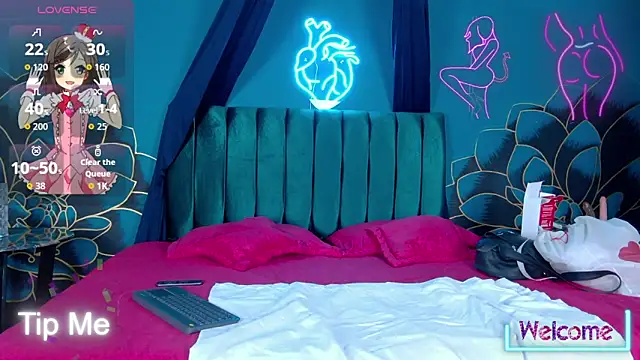 Maylu Fox online show from November 18, 2025, 12:19 pm