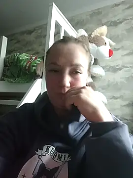 Kiss Eva online show from March 14, 2026, 3:07 pm