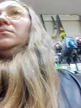 Kiss Eva online show from February 5, 2026, 7:26 am