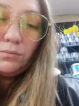 Kiss Eva online show from February 26, 2026, 2:39 pm