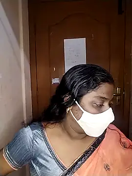 Snapshot of Megha_21 chatting on September 18, 2025, 8:50 am Megha 21 online show from September 18, 2025, 8:50 am