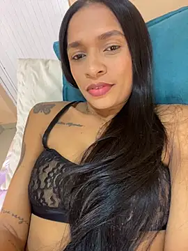 Snapshot of Luna025 chatting on September 28, 2025, 5:25 am Luna025 online show from September 28, 2025, 5:25 am