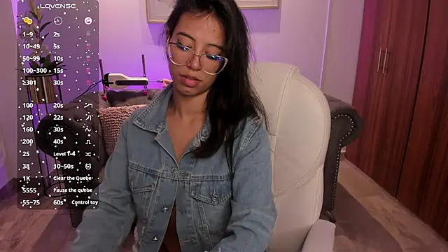 raven stonee online show from October 7, 2025, 3:18 am