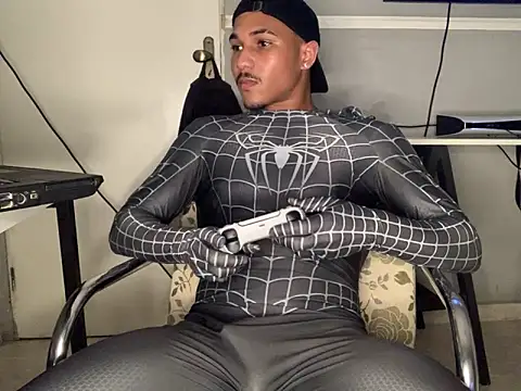 edualqxo online show from October 18, 2025, 11:40 pm