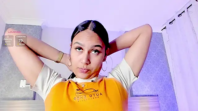 MiilaBlake online show from November 30, 2025, 8:09 pm