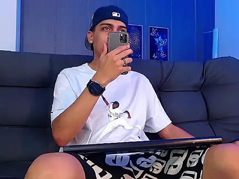 david santos16 online show from October 10, 2025, 12:22 am