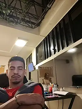 Juann-cock online show from July 5, 2026, 4:19 am