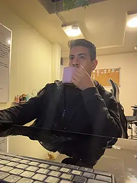 Juann-cock online show from July 14, 2026, 3:22 am