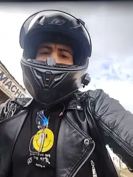 Juann-cock online show from April 12, 2026, 9:29 pm