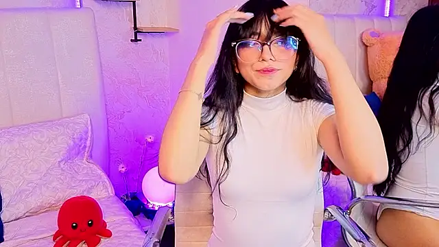 VioletxBloom online show from January 16, 2026, 7:29 pm