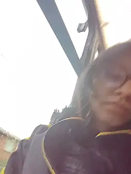 VioletxBloom online show from December 4, 2025, 11:20 am