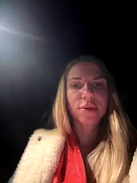 Snapshot of Prettie_Katrin chatting on November 14, 2025, 3:59 pm Prettie Katrin online show from November 14, 2025, 3:59 pm
