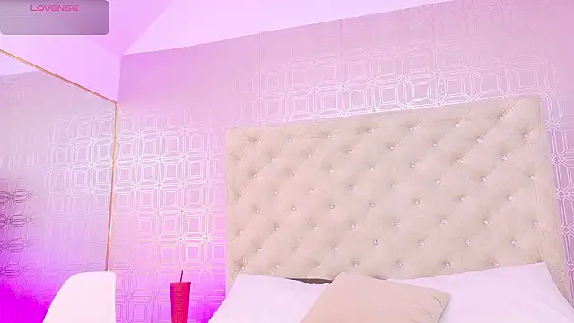 Snapshot of Samanta_Isel chatting on February 4, 2026, 3:12 am Samanta Isel online show from February 4, 2026, 3:12 am