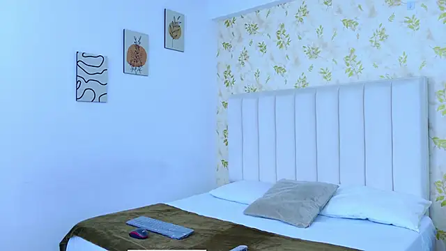 Samanta Isel online show from October 4, 2025, 3:08 am