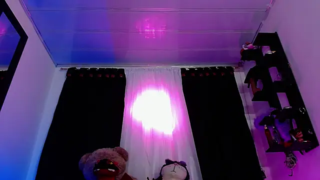 valerii fox 69 online show from May 22, 2026, 3:37 am